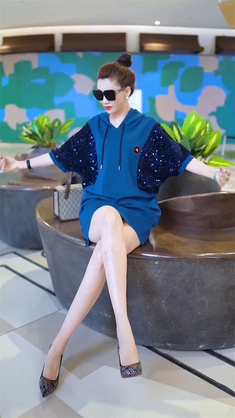 レディース スウェット スパークリングスリーブ フーディワンピース