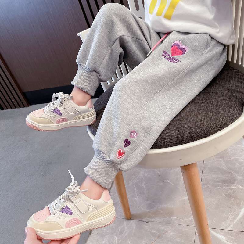 レディース ハートモチーフ刺繍入りスウェットパンツ