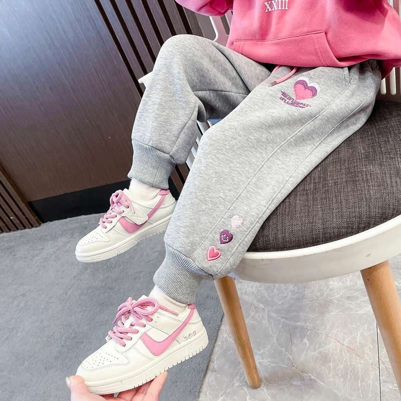 レディース ハートモチーフ刺繍入りスウェットパンツ