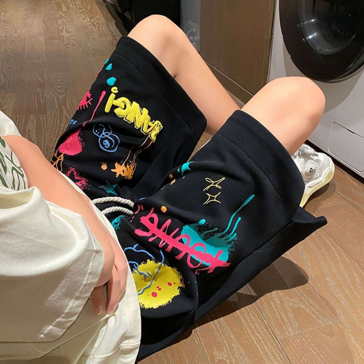 レディース カラフルグラフィティ柄スウェットパンツ