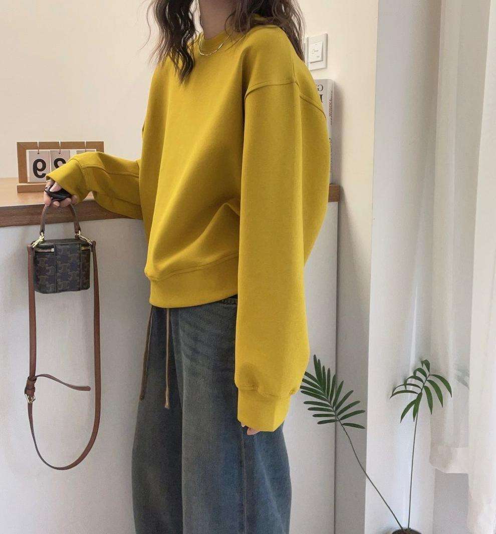 レディース スウェット ゆったりシルエットの裏起毛スウェット