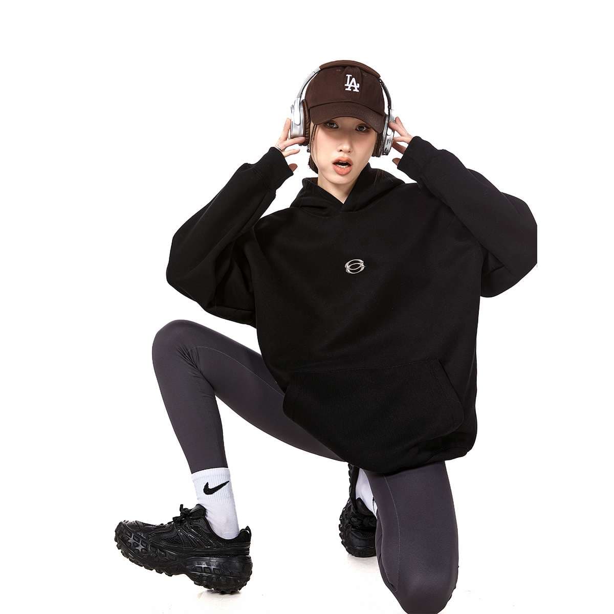 レディース スウェット オーバーサイズ ミニマルロゴ パーカー