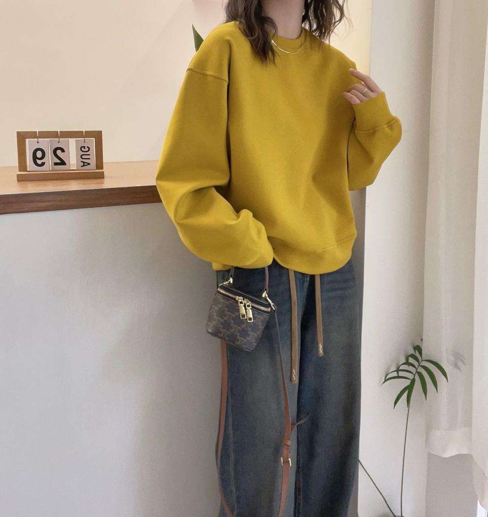 レディース スウェット ゆったりシルエットの裏起毛スウェット