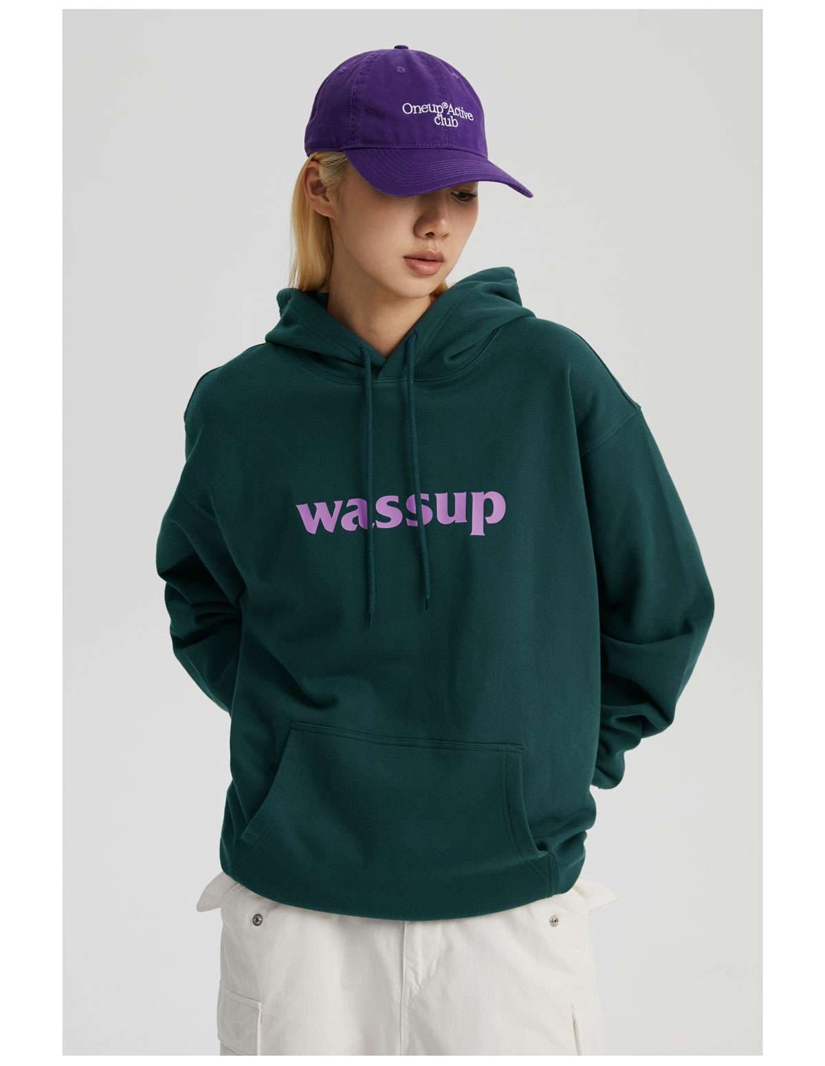 レディース この画像には、スウェットやパンツの商品が明確に写っていないため、スウェットパンツのや説明を作成するのは適切ではありません。