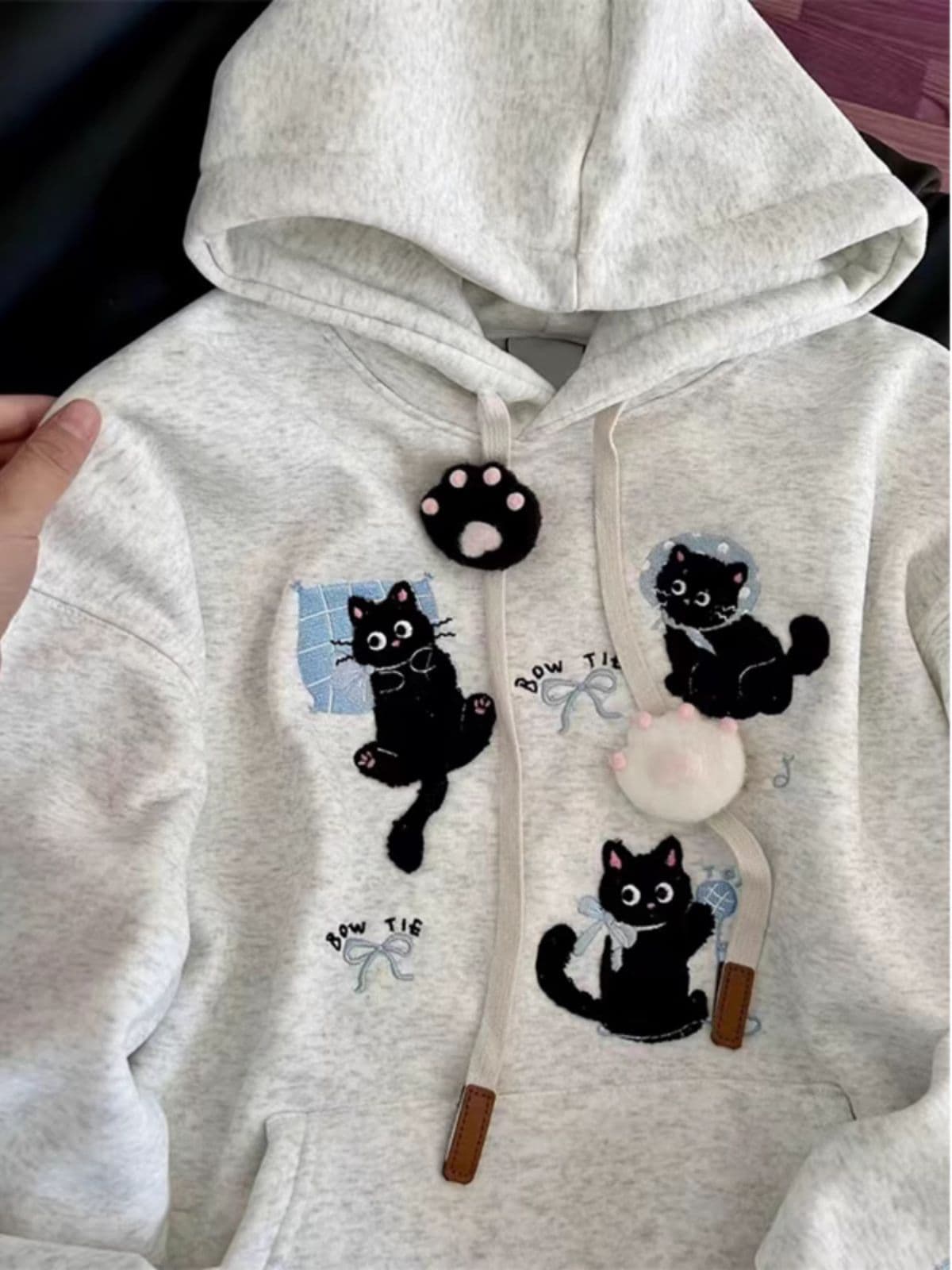 レディース スウェット 黒猫と蝶結びの刺繍パーカー